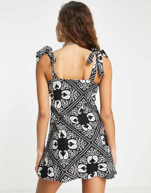 Topshop button through flippy mini dress in bandana print in mono