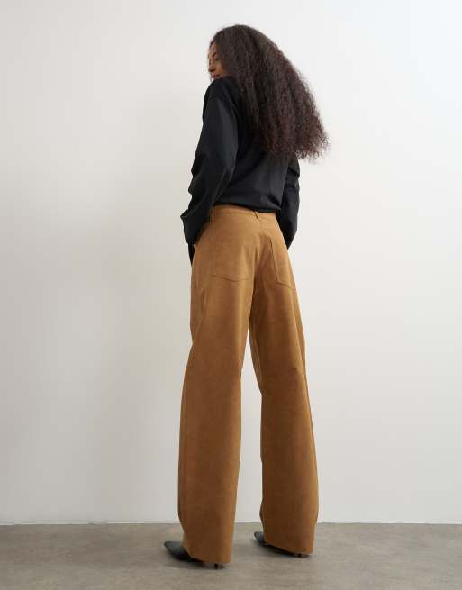 Topshop byxor i mockaimitation med barrel leg i tan, 2 av 5