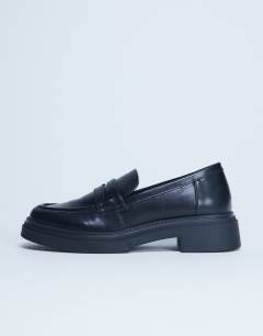 Cade chunky sole loafer in black