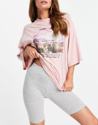 Femme Topshop - California - Ensemble pyjama en jersey avec t-shirt et short legging - Rose