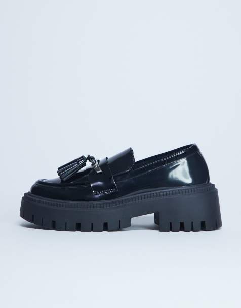 Topshop - Cameron - Sorte loafers med rillet sål og kvaster - view 1