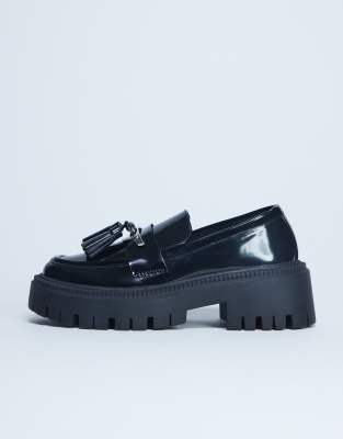 Topshop Cameron tassel loafer with cleated sole in black