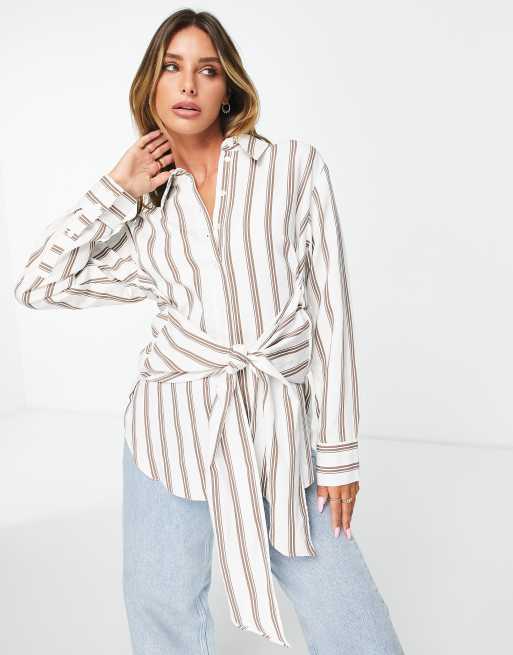 Topshop - Camicia premium oversize a righe con nodo frontale color cioccolato