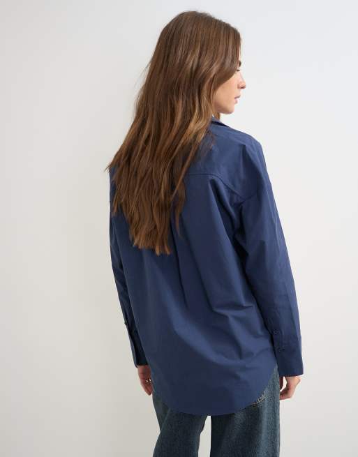 Topshop - camisa con detalle de lazo en azul marino, 2 de 4