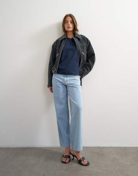 Topshop camiseta micro con cuello de pico y manga corta en azul marino - view 1