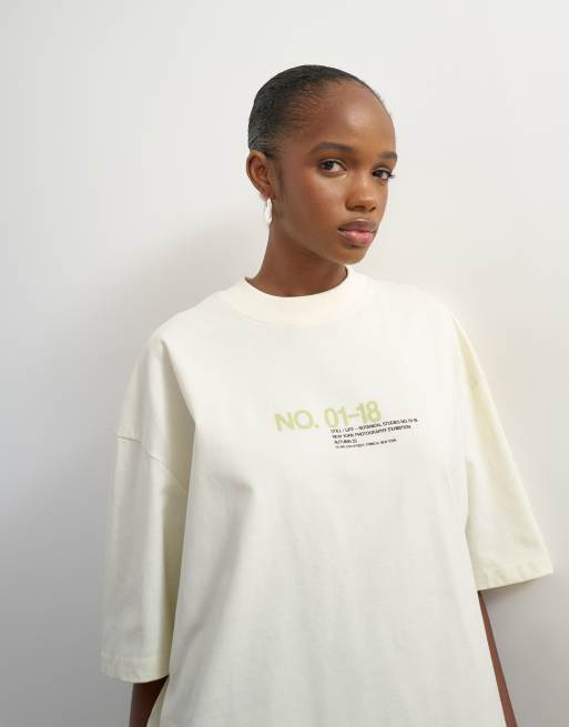 Topshop camiseta oversize gráfica 'No. 1' en crudo, 2 de 4