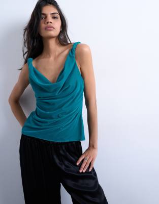 Topshop - Camisole aus Samt in Petrol mit verdrehter Schulterpartie-Blau