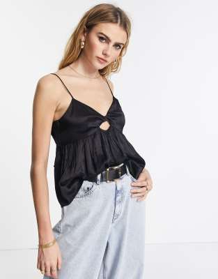 Topshop - Camisole aus Satin in Schwarz mit verdrehtem Detail