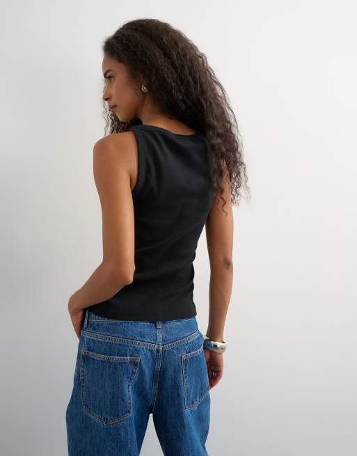Topshop canotta con scollo a barchetta e dorso a vogatore in nero slavato, 2 di 4
