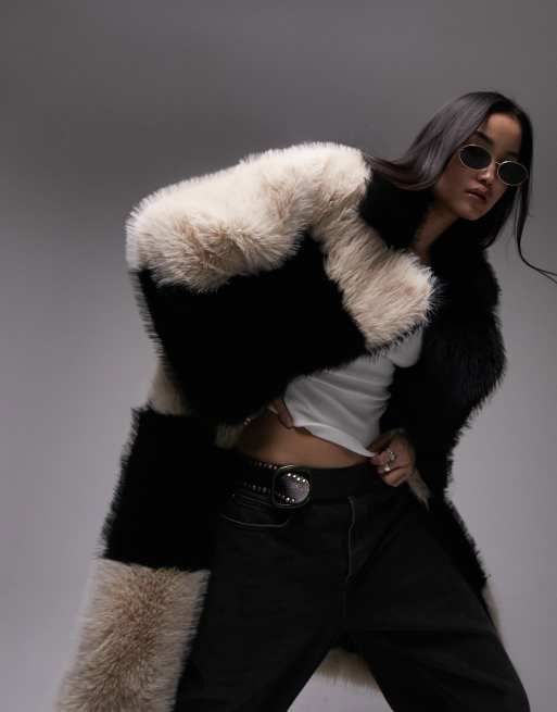 Topshop - Cappotto taglio lungo in pelliccia sintetica a righe bianco e nero