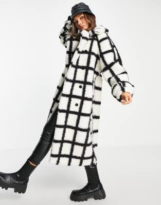 Topshop - Cappotto taglio lungo in pile borg bianco e nero a quadri