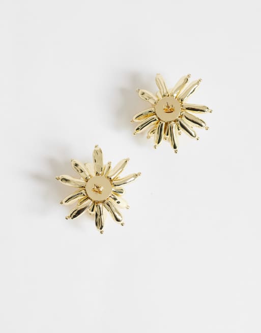 Topshop Cara statement-blommörhängen i guld, 3 av 4