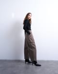 [Topshop] Topshop cargo pants with pleats in brown 16 BROWN
