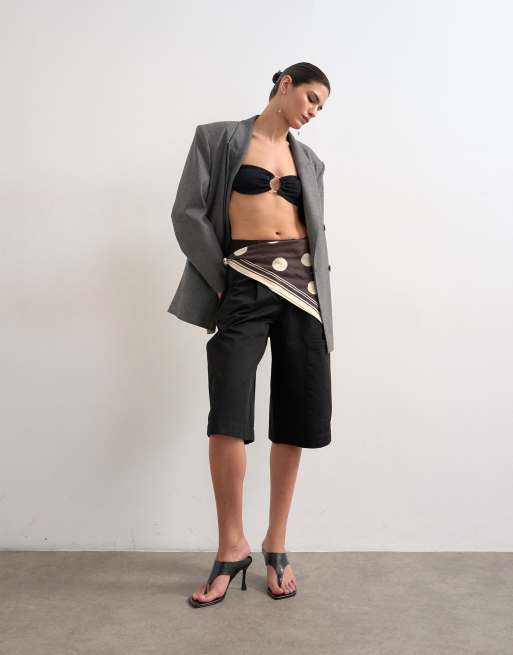Topshop - Cargoshort met lange pasvorm in zwart, 4 van 5