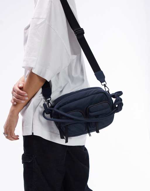Topshop - Cassie - Borsa a tracolla in nylon blu