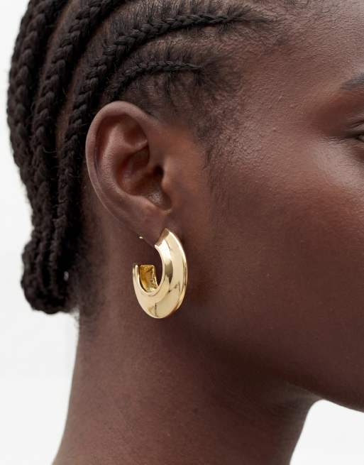 Topshop Cassie chunky hoop earrings in gold tone, 2 of 5