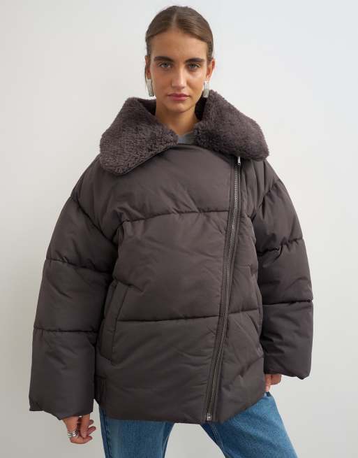 Topshop cazadora acolchada biker con cuello de borreguito desmontable en marrón chocolate, 4 de 4