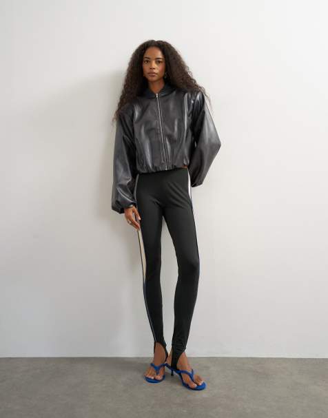 Topshop cazadora bomber extragrande de piel sintética con cremallera en negro lavado - view 1