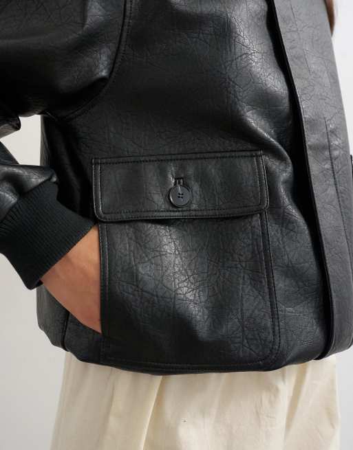 Topshop - Chaqueta bomber corta negra con solapas de cuero sintético, 3 de 4