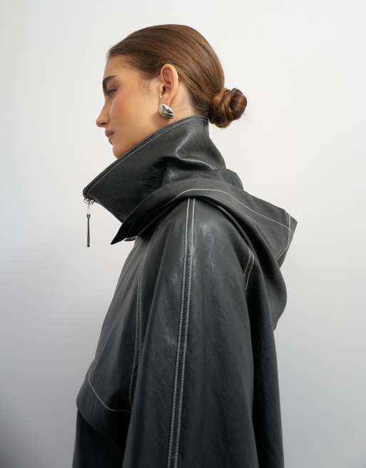 Topshop chaqueta con capucha de contraste en piel sintética negra, 2 de 4