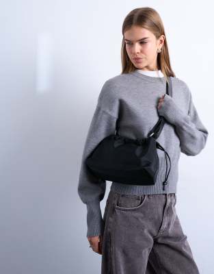 Topshop - Charlie - Mittelgroße Umhängetasche aus Nylon in Schwarz