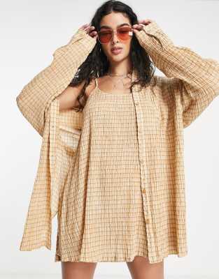 check crinkle oversize beach shirt in camel-Multi