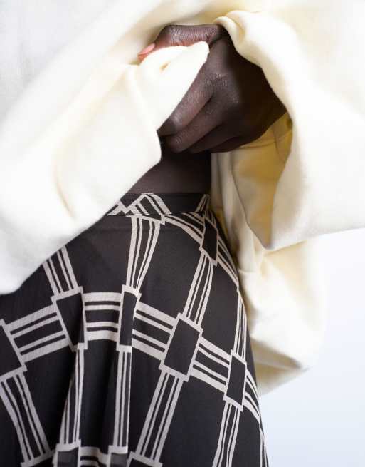 Topshop check print full circle maxi skirt in chocolate, 4 of 5