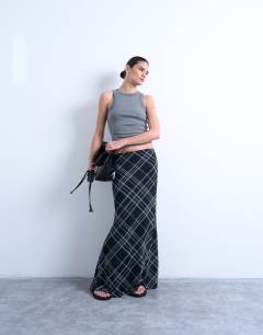 Check print maxi skirt in black