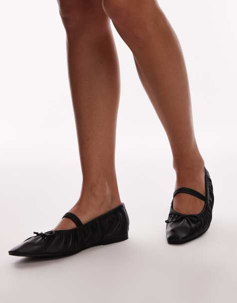 Topshop – Chia – Geraffte Ballerinas aus Leder in Schwarz mit Riemen - view 1