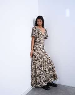 Chiffon flutter sleeve maxi dress in floral print
