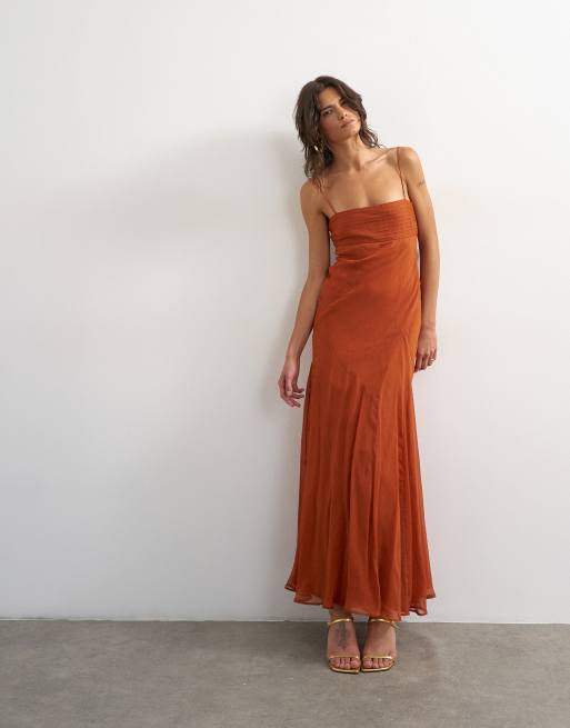 Topshop – Chiffon-Maxikleid in Rostrot mit Biesen am Dekolleté, 2 von 4