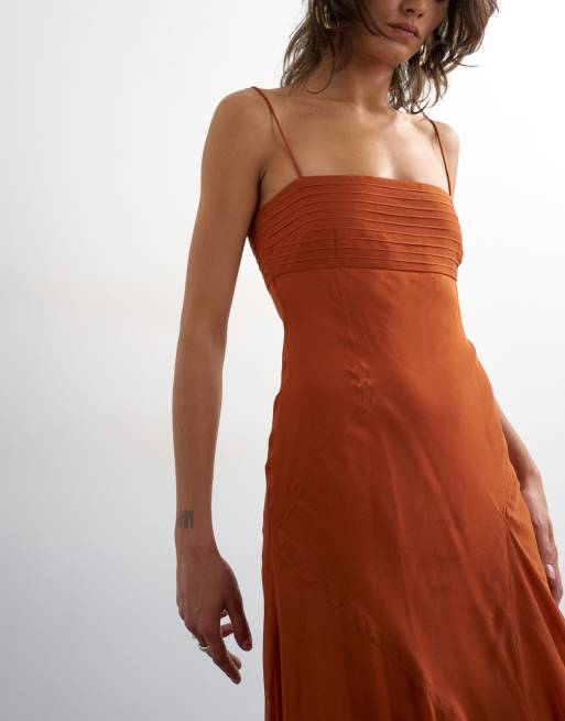 Topshop – Chiffon-Maxikleid in Rostrot mit Biesen am Dekolleté, 3 von 4