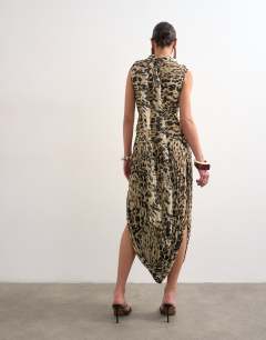 Model wearing Chiffon scarf neck bubble hem maxi dress in buttermilk abstract animal print