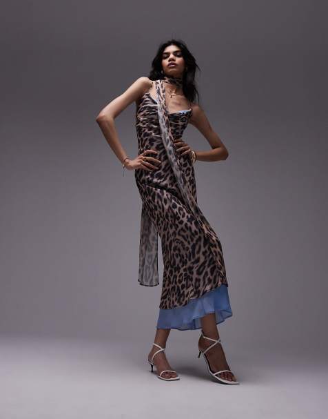 Topshop – Chiffon-Trägerkleid mit Wasserfallausschnitt, Leopardenmuster, blauer Lage und Schaldetail - view 1