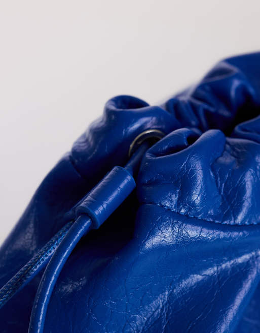 Topshop Chloe oversized ruched pouch clutch bag in cobalt, 3 of 4