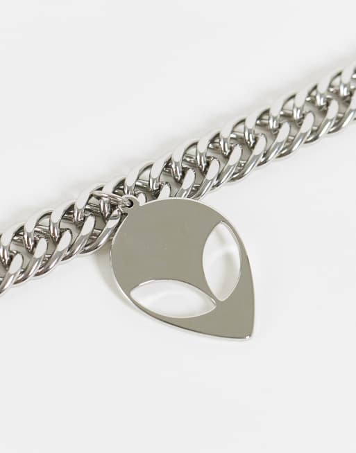 Topshop Choker Halskette in Silber mit Alien Anhanger ASOS