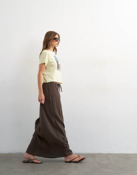 Topshop – Chokladbrun, slouchy maxikjol i slim fit med knytning i midjan - view 1