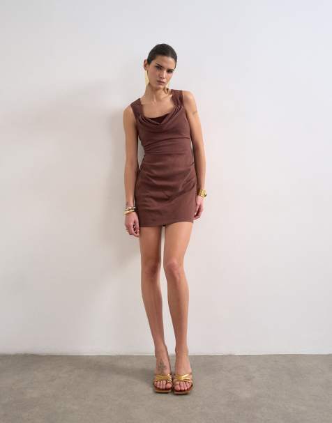 Topshop – Chokladbrun, strukturerad miniklänning med drapering - view 1