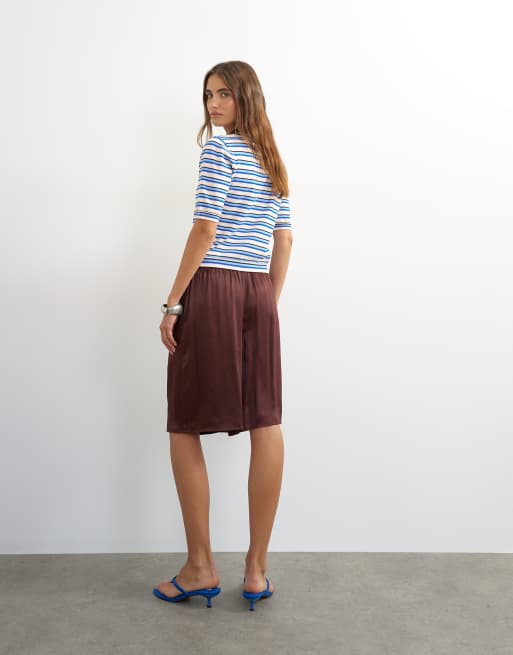Topshop – Chokladbruna, långa bermudashorts i satin, 2 av 5