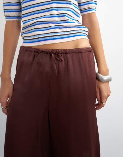 Topshop – Chokladbruna, långa bermudashorts i satin, 4 av 5