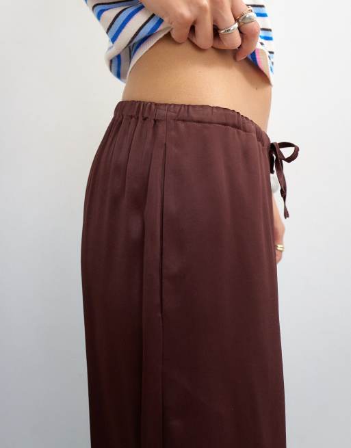 Topshop – Chokladbruna, långa bermudashorts i satin, 5 av 5