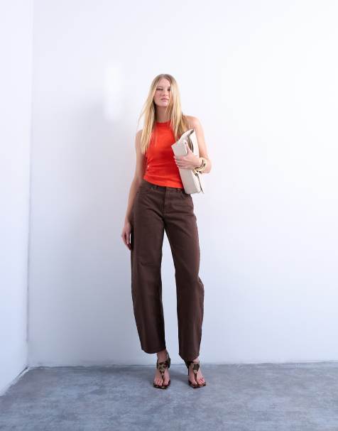 Topshop - Chokoladebrune højtaljede jeans med barrel-ben - view 1