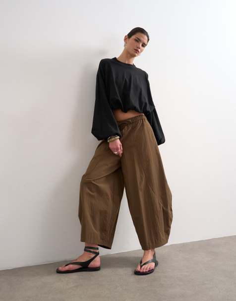 Topshop - Chokoladebrune oversized tech-bukser med oval form i mellemlang længde - view 1