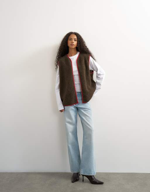 Topshop chuck on borg gilet in choc, 4 of 4