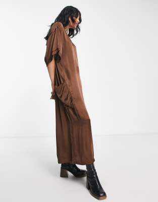 Topshop chuck on editor satin maxi dress in chocolate-Brown