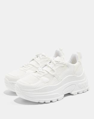 chunky athletic shoes