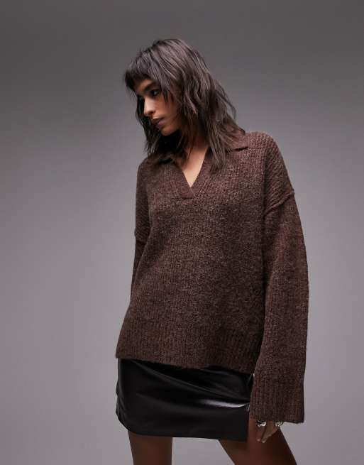 Topshop – Ciemnobrązowy dzianinowy sweter z dekoltem V i kołnierzykiem