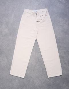 Model wearing Cinch low rise jean in pearl cord