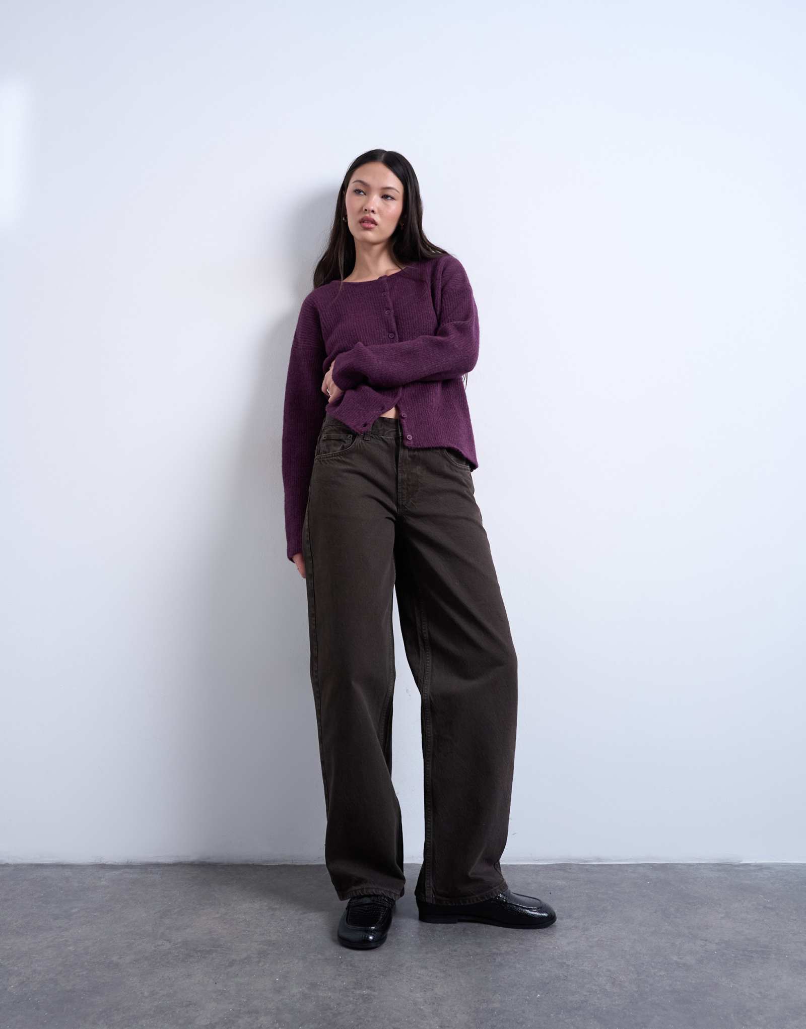 Джинсы с низкой посадкой Topshop Cinch шоколадного цвета