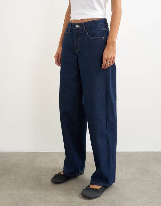 Topshop Cinch low rise relaxed jeans in rinse indigo, 4 of 5